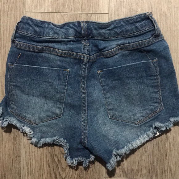Mossimo Jean shorts - Picture 2 of 6